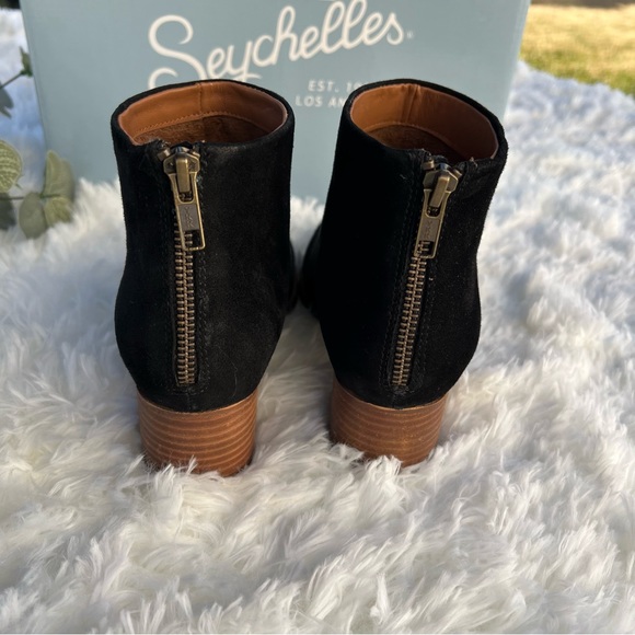 Seychelles, floodplain suede black bootie, size 6 - Picture 8 of 16
